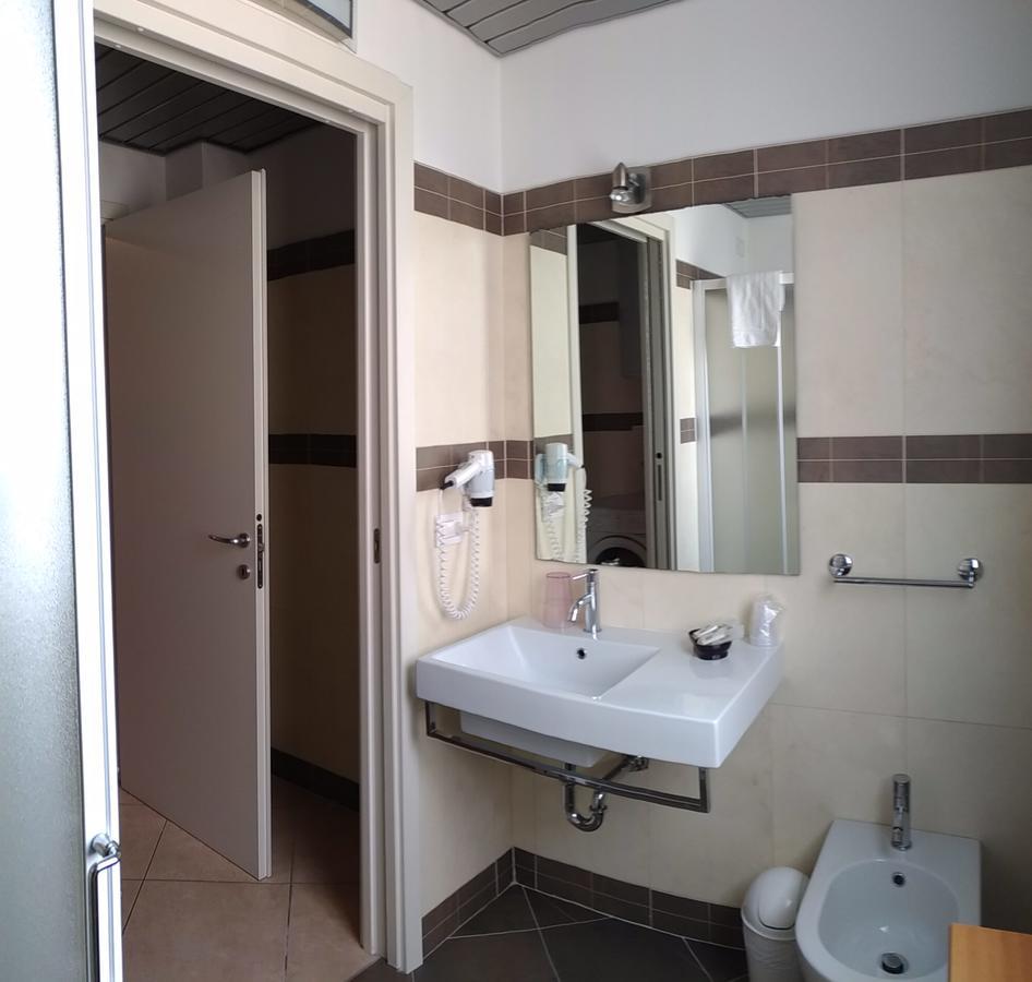 Residence Ilario Suite Hotel Riccione Zewnętrze zdjęcie