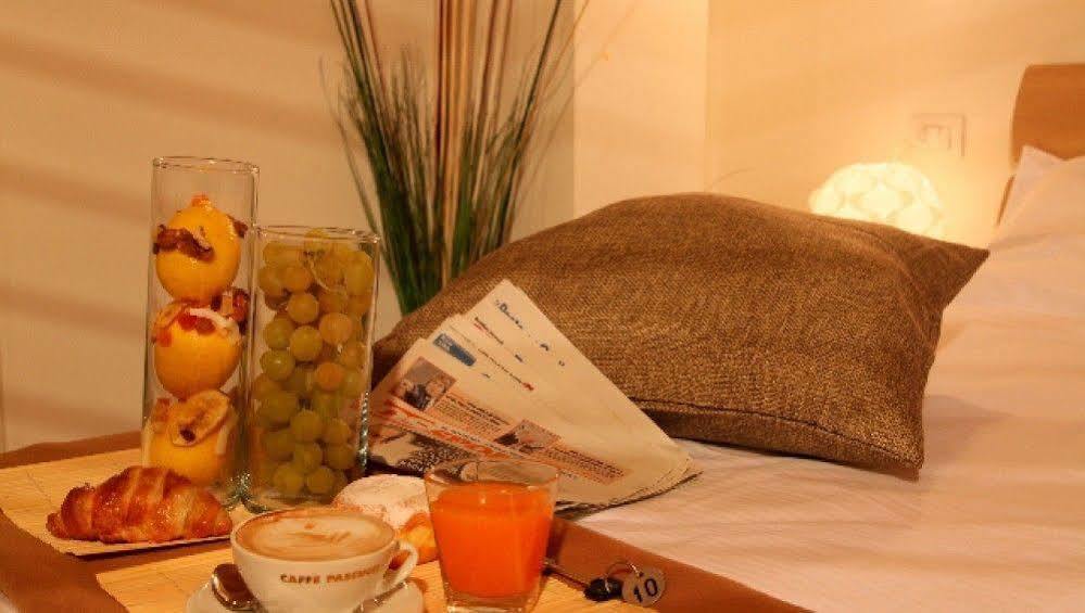 Residence Ilario Suite Hotel Riccione Zewnętrze zdjęcie