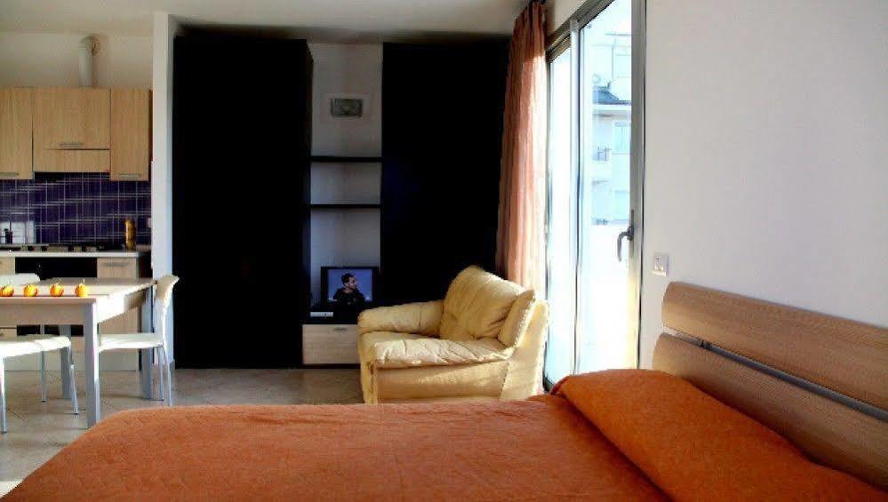 Residence Ilario Suite Hotel Riccione Zewnętrze zdjęcie