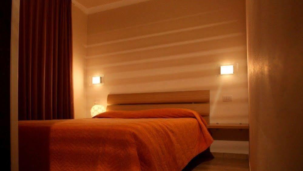 Residence Ilario Suite Hotel Riccione Zewnętrze zdjęcie