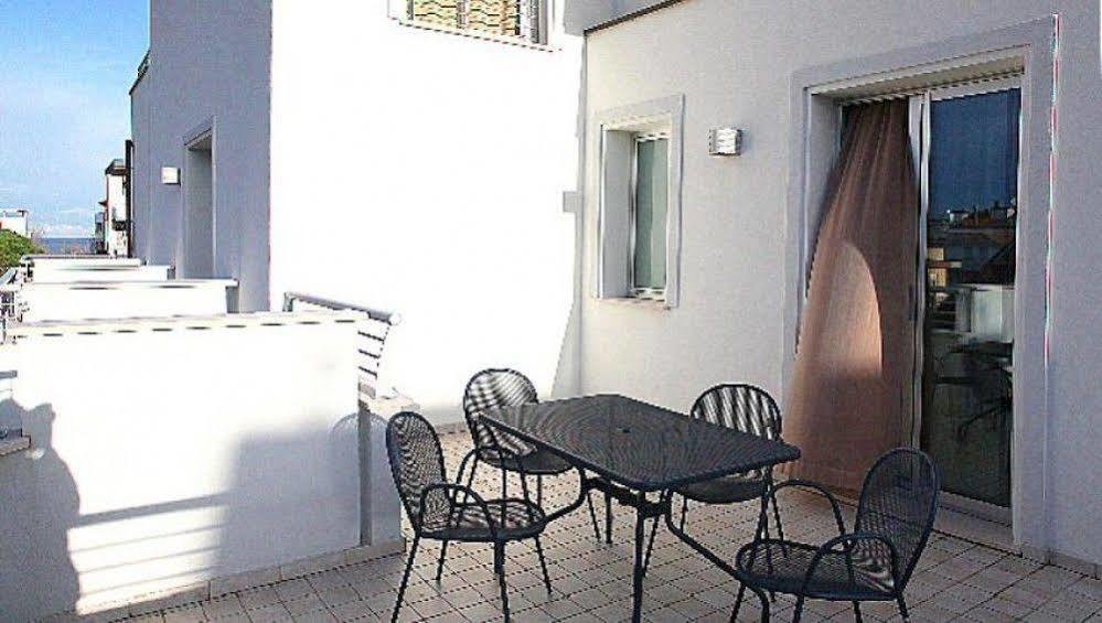 Residence Ilario Suite Hotel Riccione Zewnętrze zdjęcie